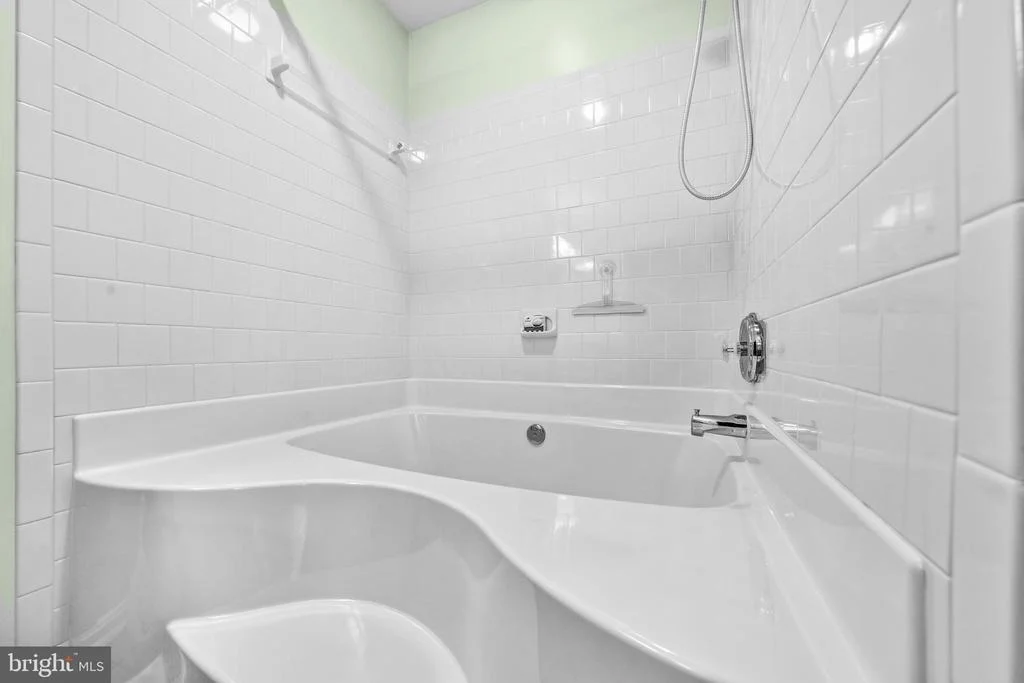 Photo of 704 COLLIER COURT