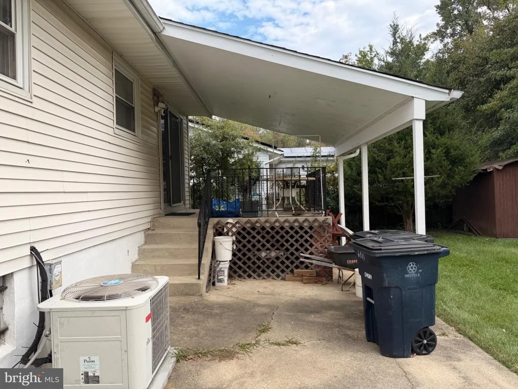 Photo of 6911 CANYON DRIVE
