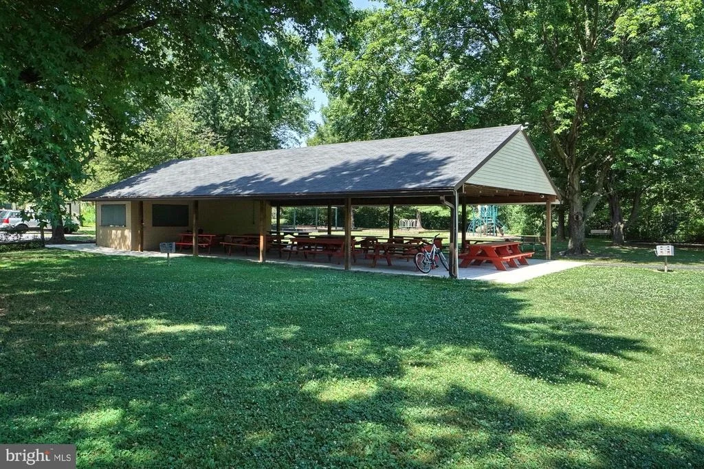 Photo of 8000 GLENDALE COURT