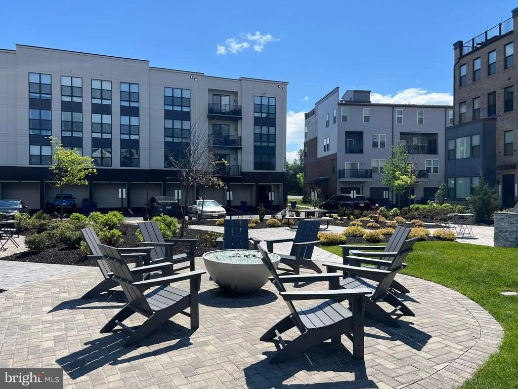 Photo of 43728 TRANSIT SQUARE