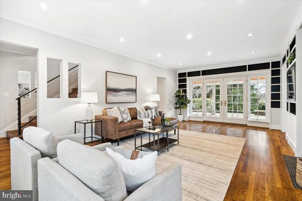 Photo of 900 ROSEMONT AVENUE