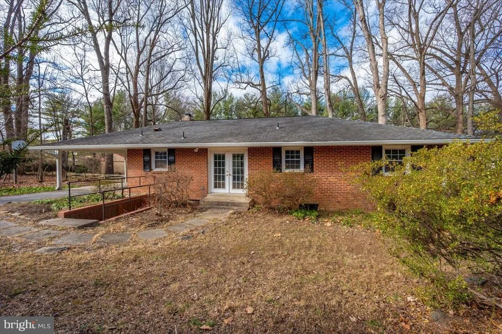 Photo of 9214 WARFIELD ROAD