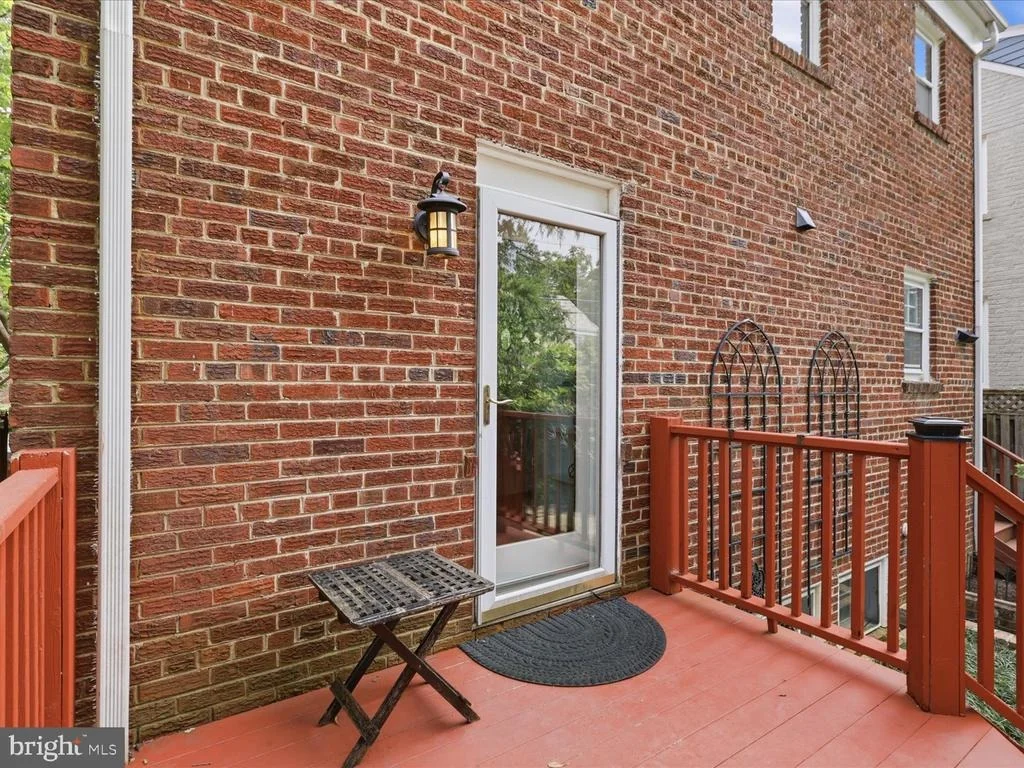 Photo of 4409 FARADAY PLACE NW