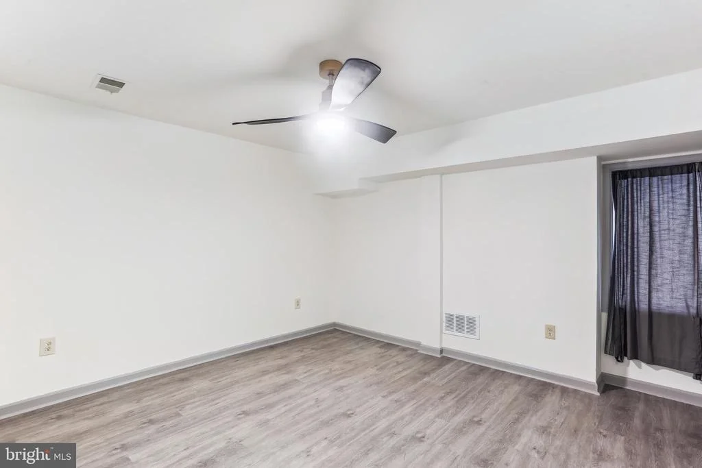 Photo of 9409 THORNEDIKE DRIVE