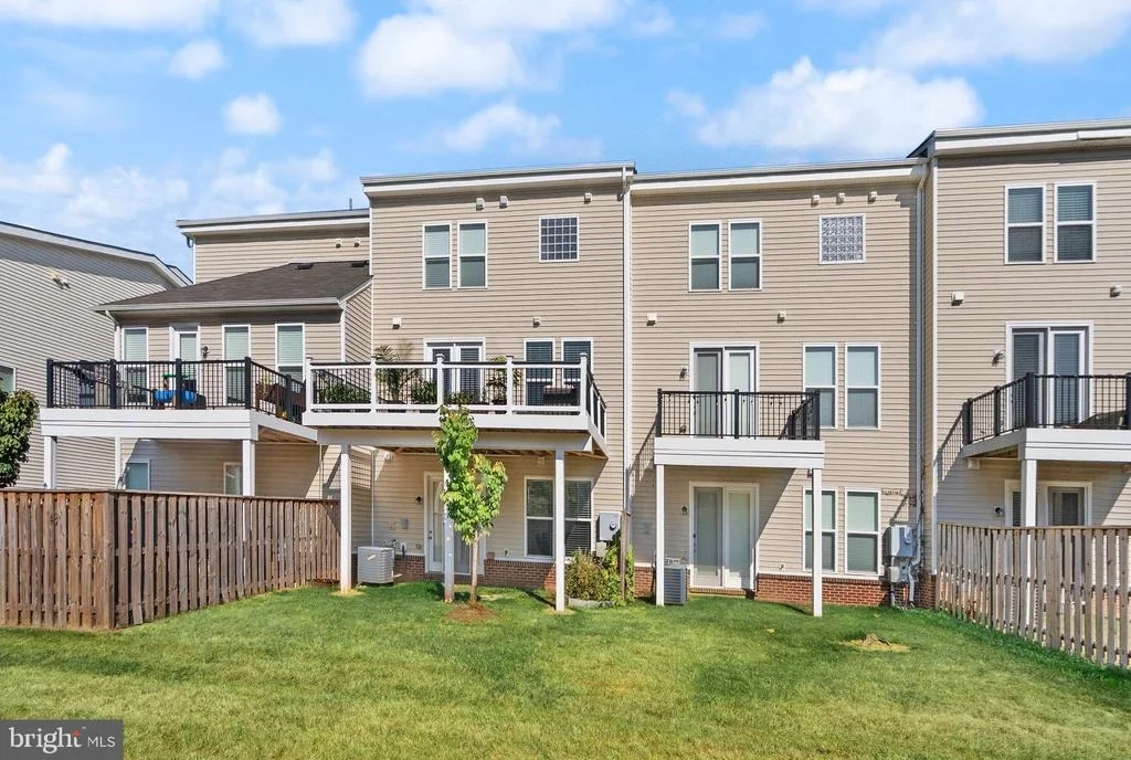 Photo of 23491 EPPERSON SQUARE