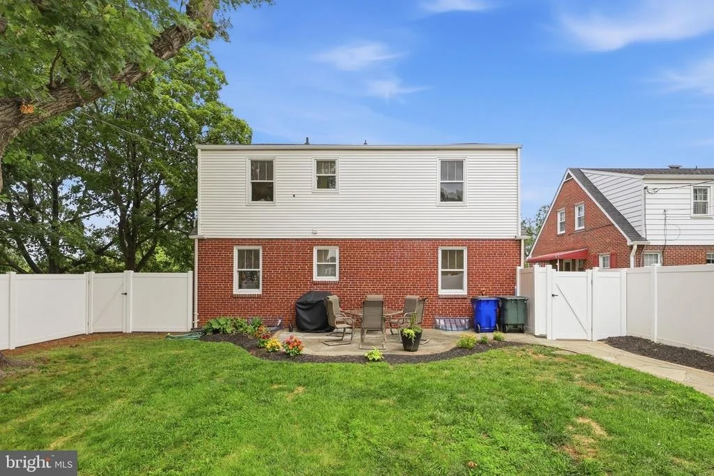 Photo of 412 CARROLL PARKWAY