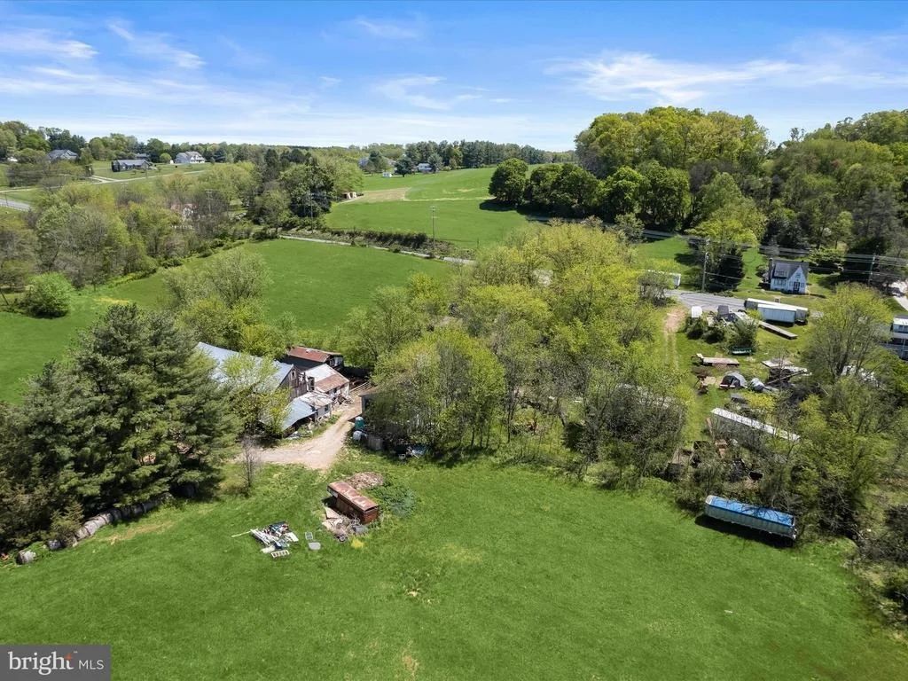 Photo of 932 OLD MANCHESTER ROAD
