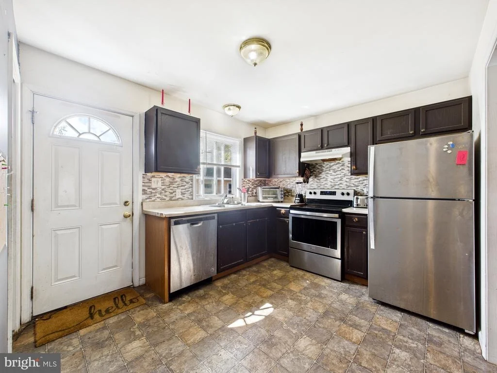 Photo of 1176 W 6TH STREET