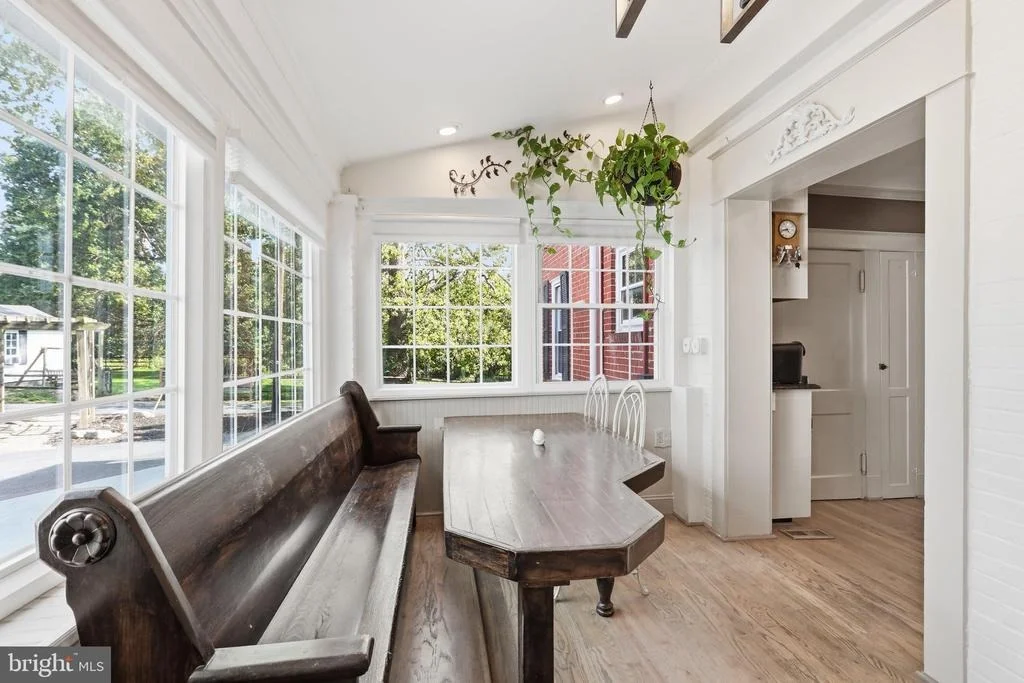 Photo of 5921 QUINN ROAD