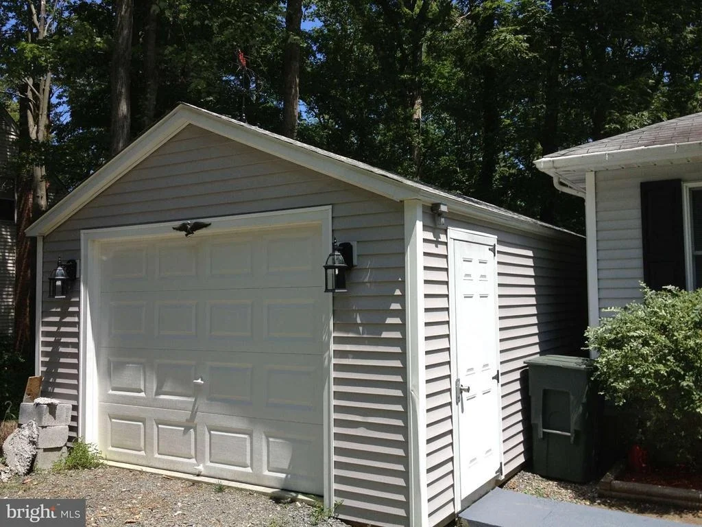 Photo of 11870 HIGHVIEW CIRCLE
