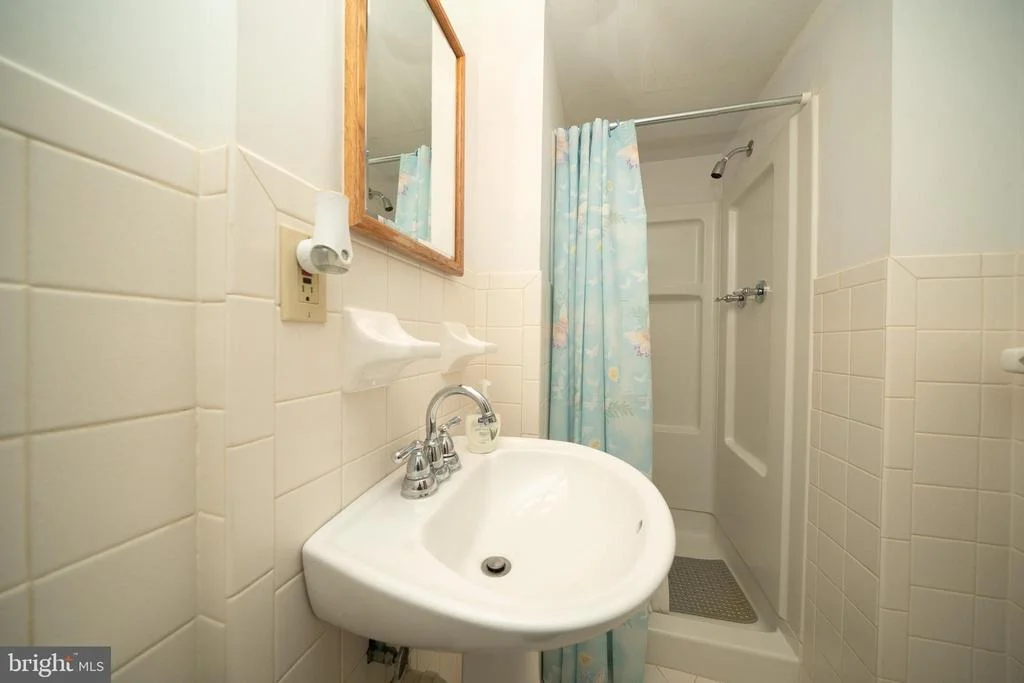 Photo of 1205 SPOTSWOOD DRIVE