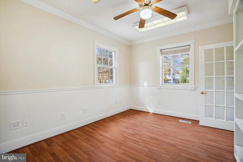 Photo of 9121 LANHAM SEVERN ROAD
