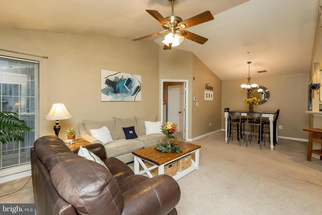 Photo of Unit 3A at 2103 WAYSIDE DRIVE