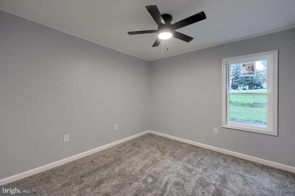 Photo of 1384 ROUNDTOP ROAD