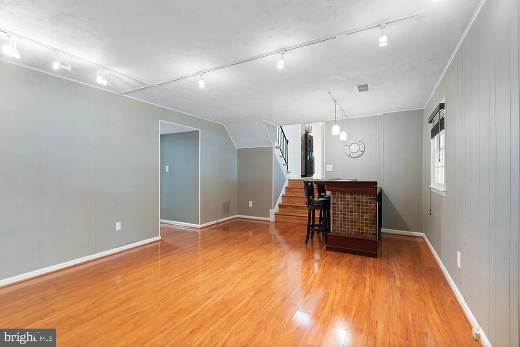 Photo of 9501 WALLINGFORD DRIVE
