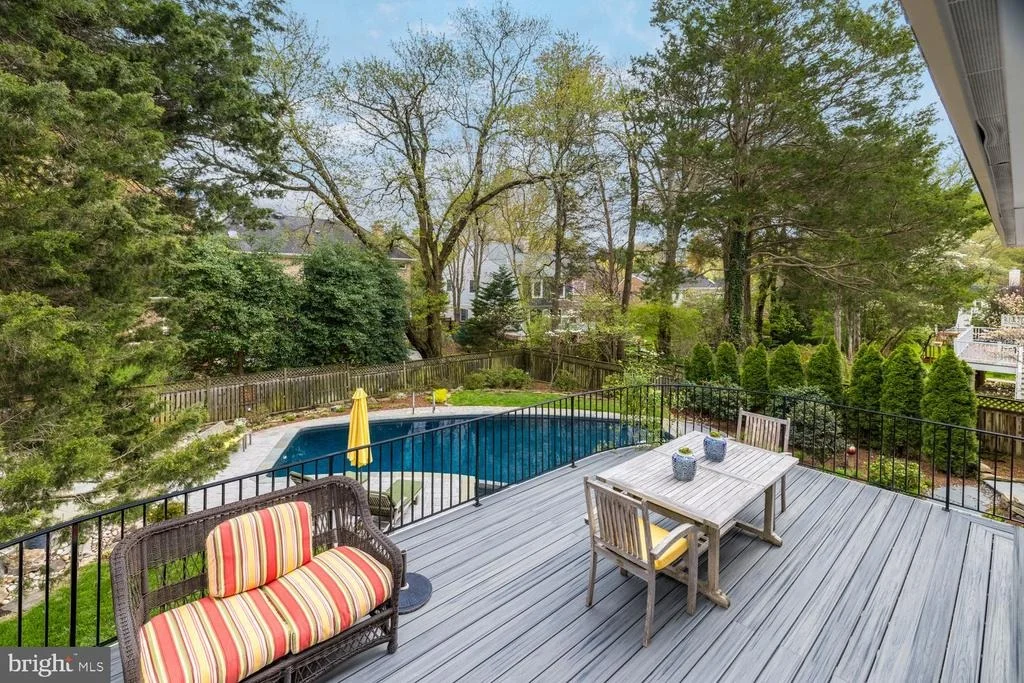 Photo of 1205 SUFFIELD DRIVE