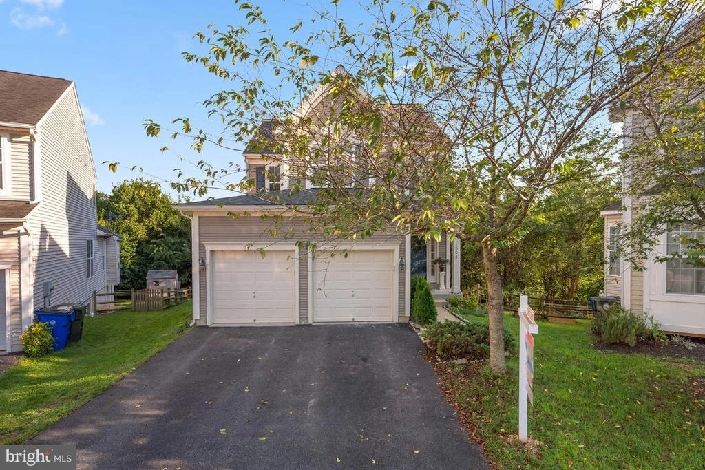 Photo of 1805 N GREENLEESE DRIVE