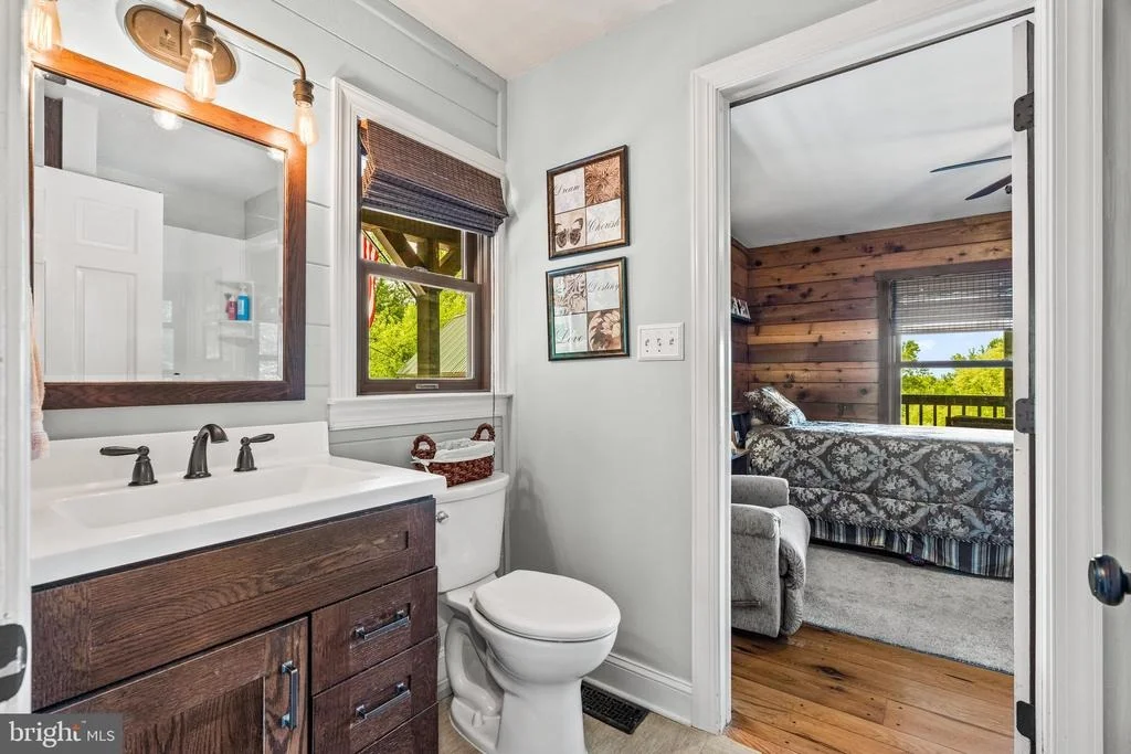 Photo of 9124 HAWBOTTOM ROAD