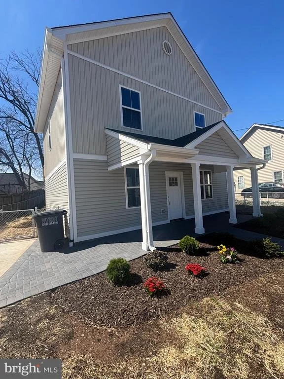 Photo of 129 EVANS STREET