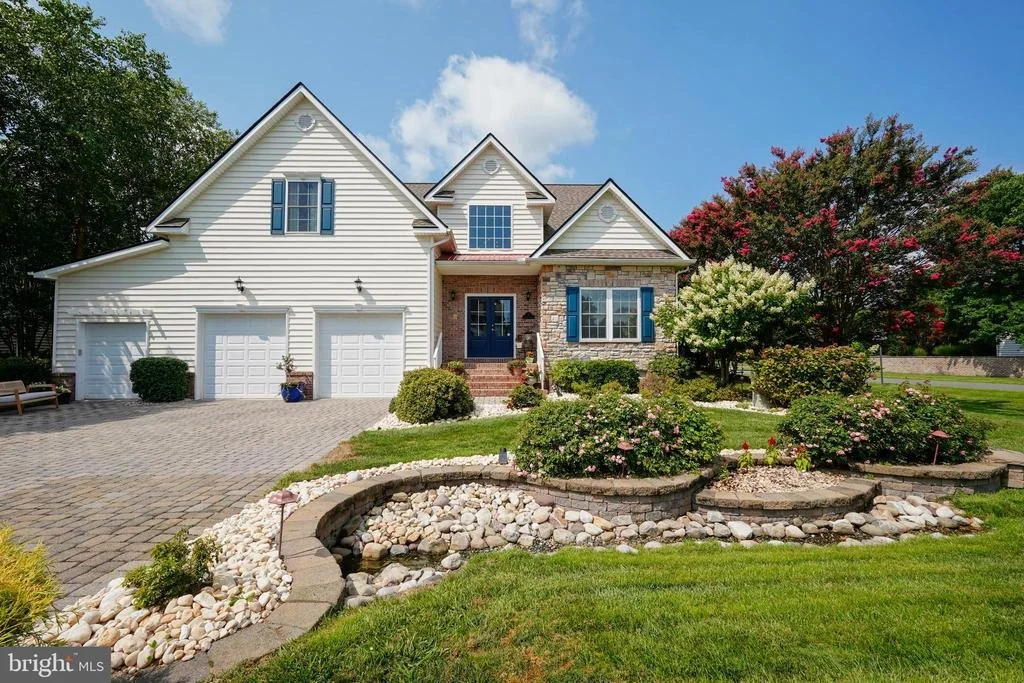 Photo of 2 CEDAR GROVE COURT