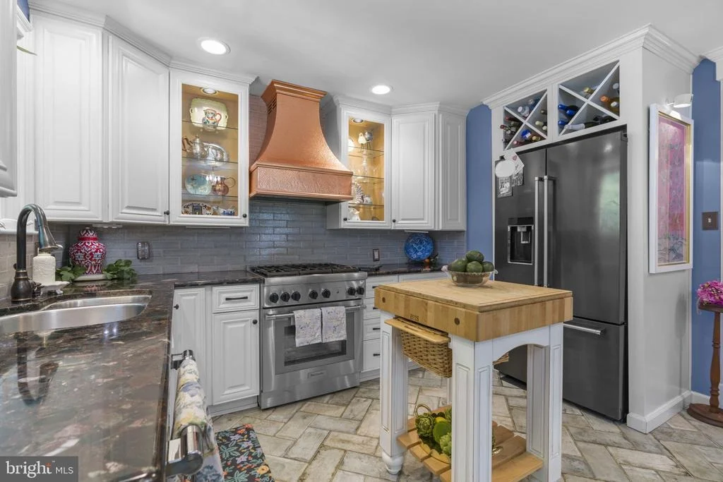 Photo of 9105 DUNLOGGIN ROAD