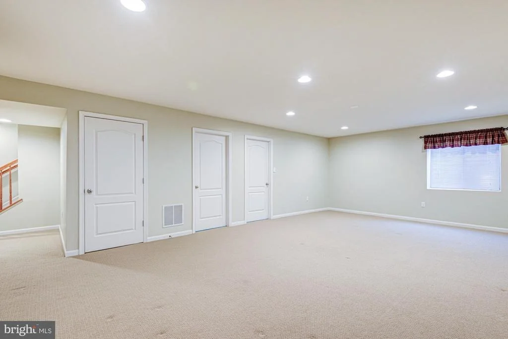 Photo of 318 NORTHHAMPTON WAY