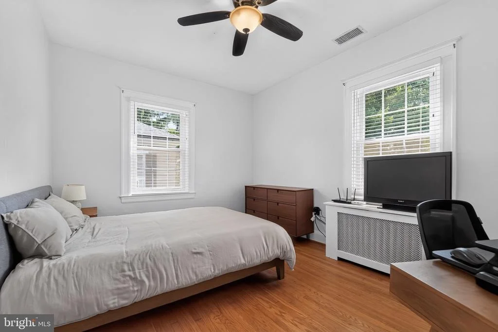 Photo of 2411 EVERTON ROAD