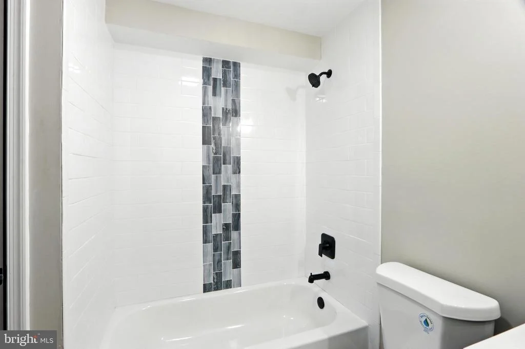 Photo of 310 AUDREY AVENUE