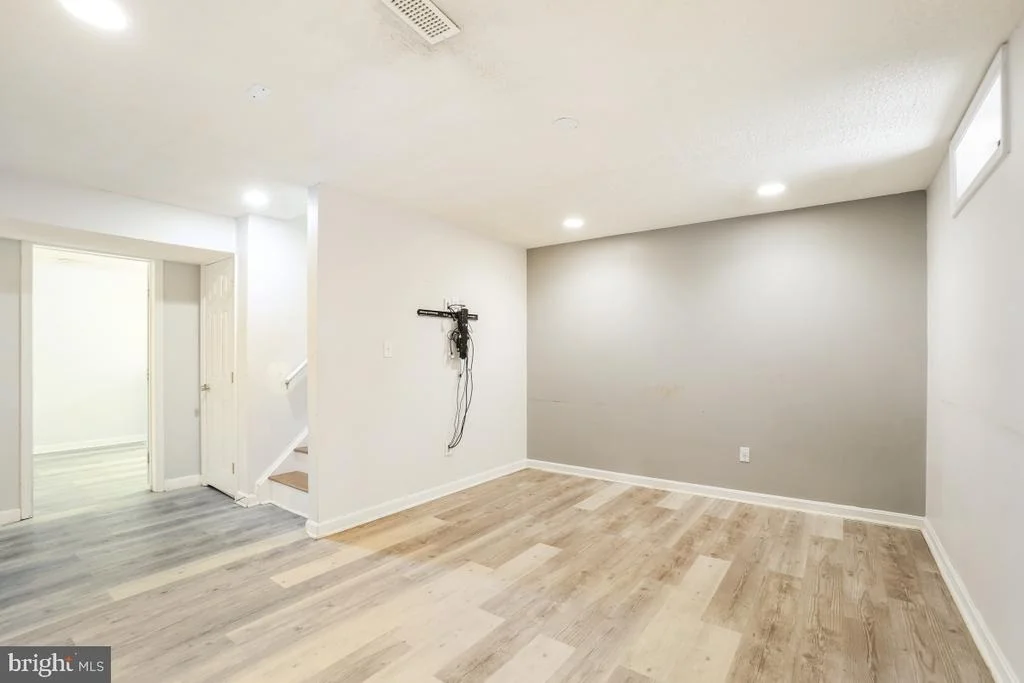 Photo of 9 VARONE DRIVE