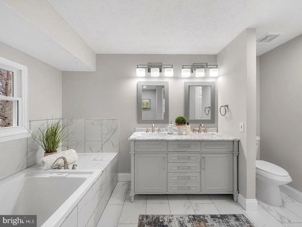 Photo of 18011 SILVER LEAF DRIVE