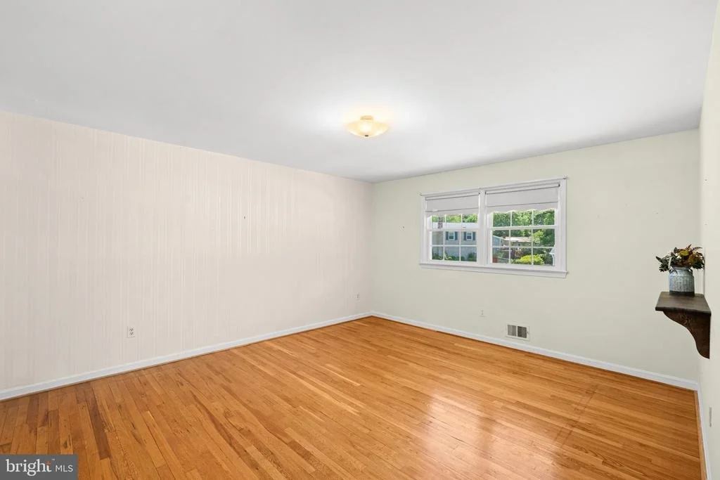Photo of 6703 RED JACKET ROAD
