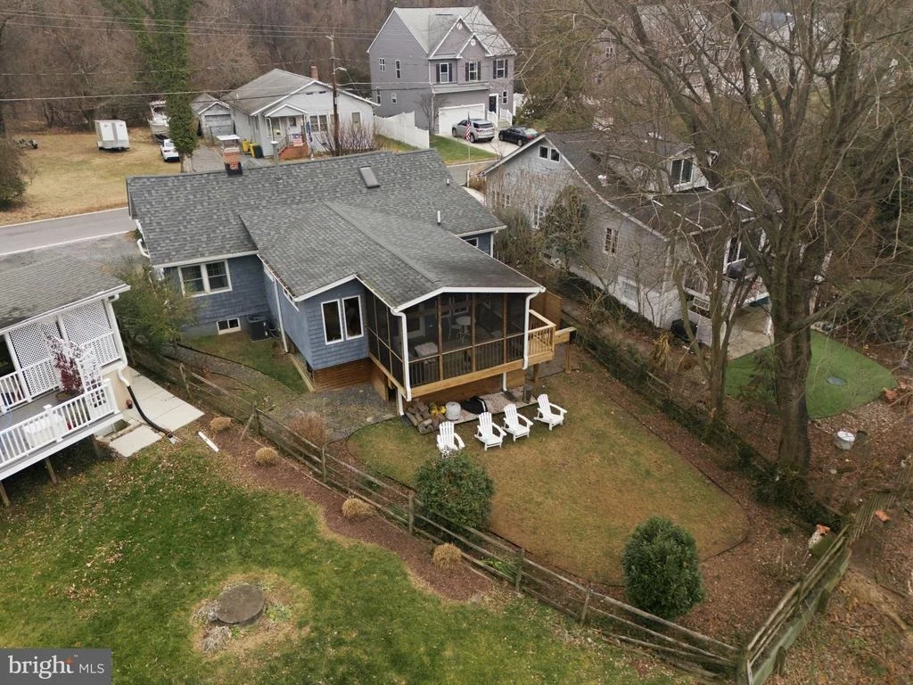 Photo of 1446 RIDGEWAY