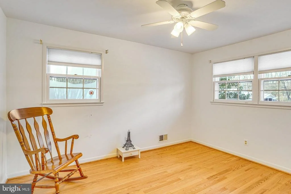 Photo of 4825 KINGSTON DRIVE