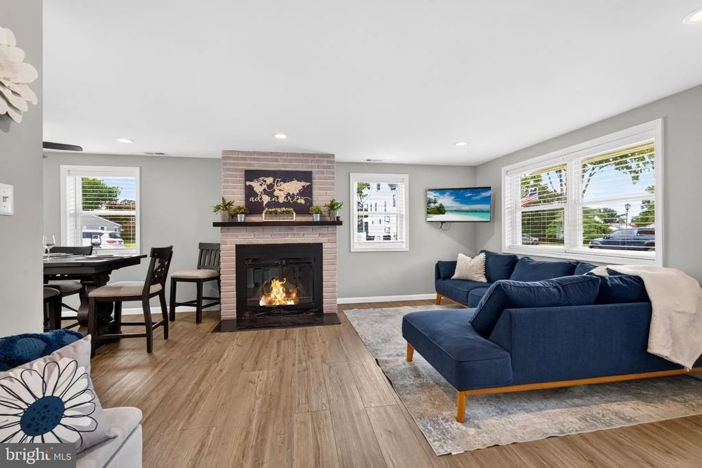 Photo of 2125 MAPLE ROAD
