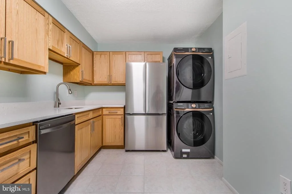 Photo of Unit 31020 at 15115 INTERLACHEN DRIVE