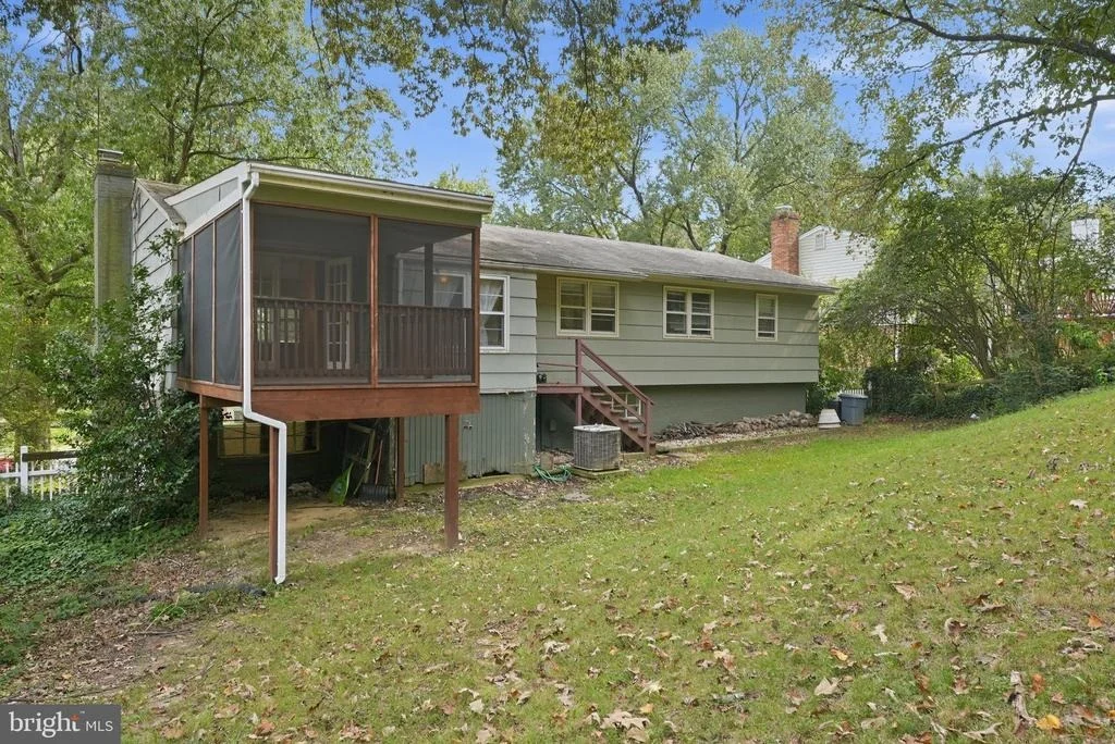 Photo of 8400 BOUND BROOK LANE