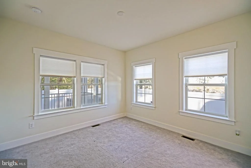 Photo of 35 AINTREE DRIVE