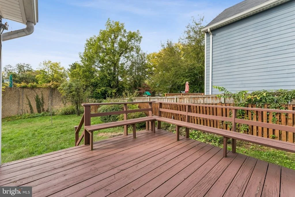 Photo of 812 FOREST GLEN ROAD