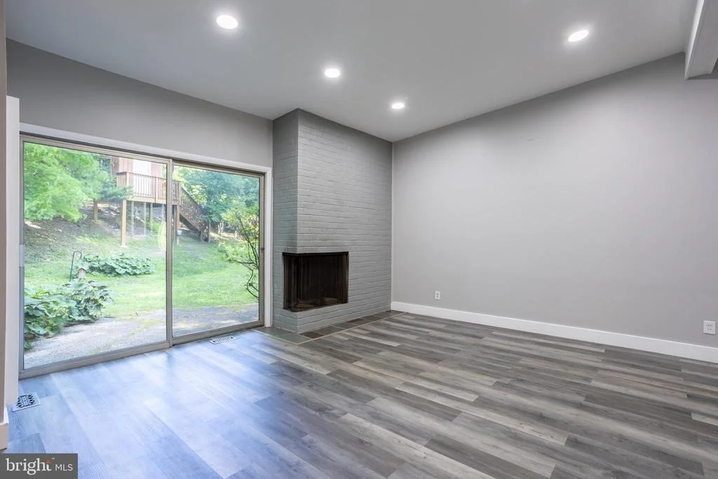 Photo of 3207 MIDFIELD ROAD