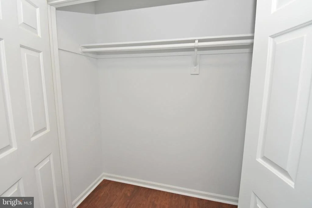 Photo of 4011 GROSSE POINT DRIVE