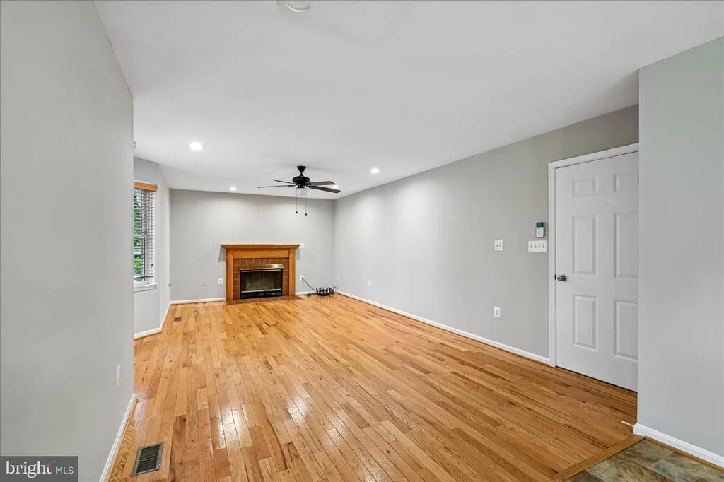 Photo of 3592 FONTRON DRIVE