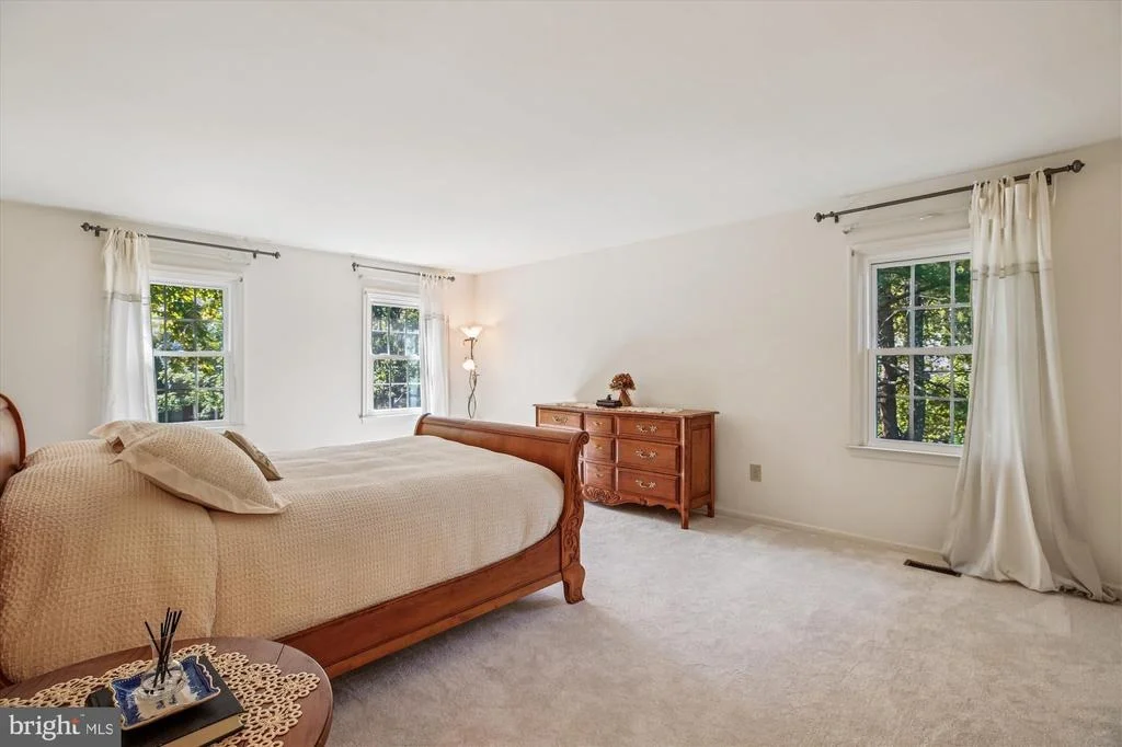 Photo of 9537 FOX HOLLOW