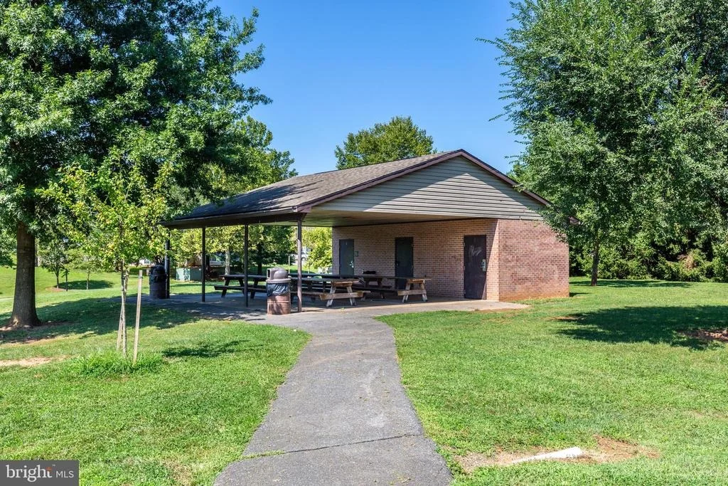 Photo of Unit 2A at 2406 DOMINION DRIVE