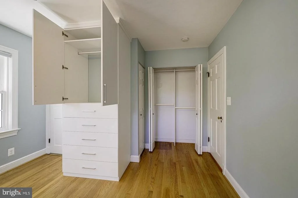 Photo of 3905 LAIRD PLACE