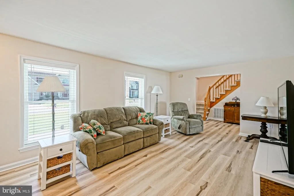 Photo of 24 ARNELL ROAD