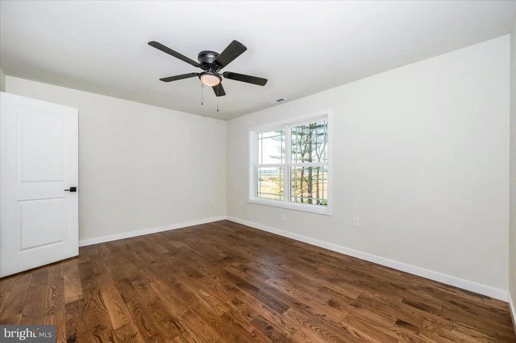 Photo of 460 SHADE TREE LANE