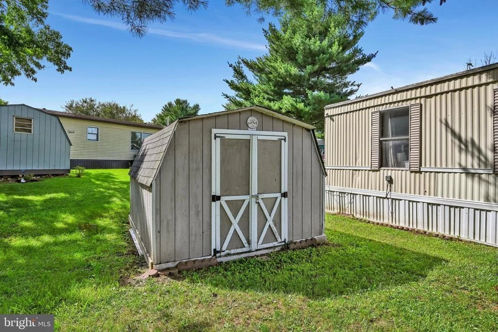 Photo of 25 WILLOW TREE LANE