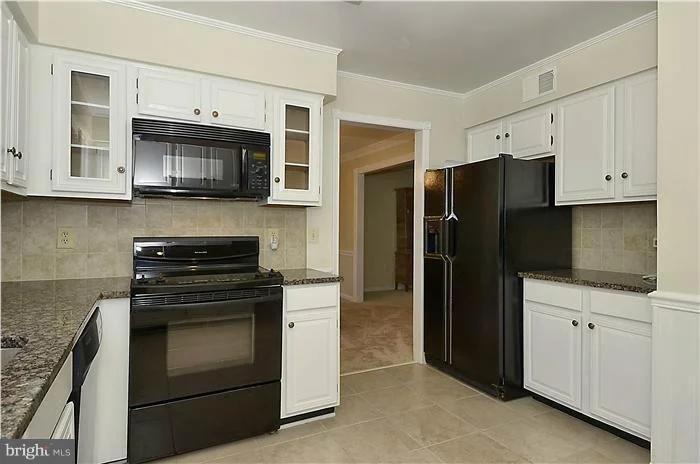Photo of 304 BOSTWICK LANE