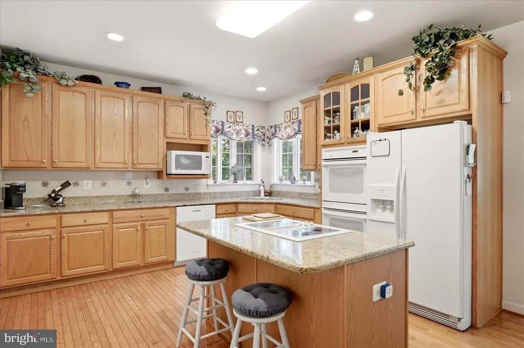 Photo of 45539 LAKESIDE DRIVE