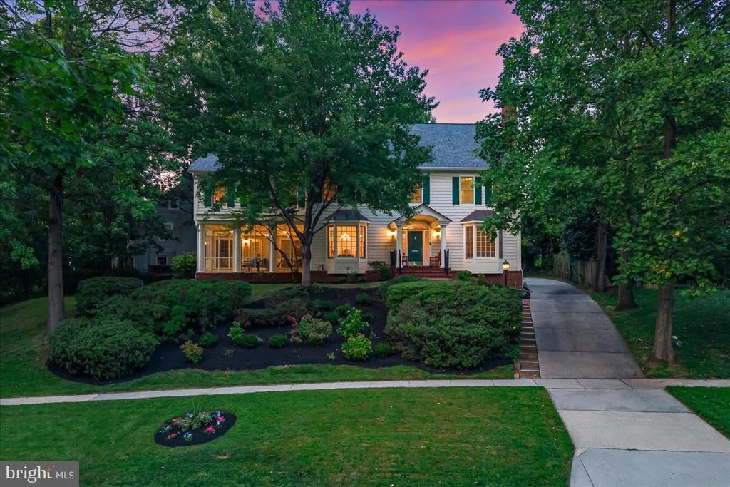 Photo of 6807 MEADOW LANE